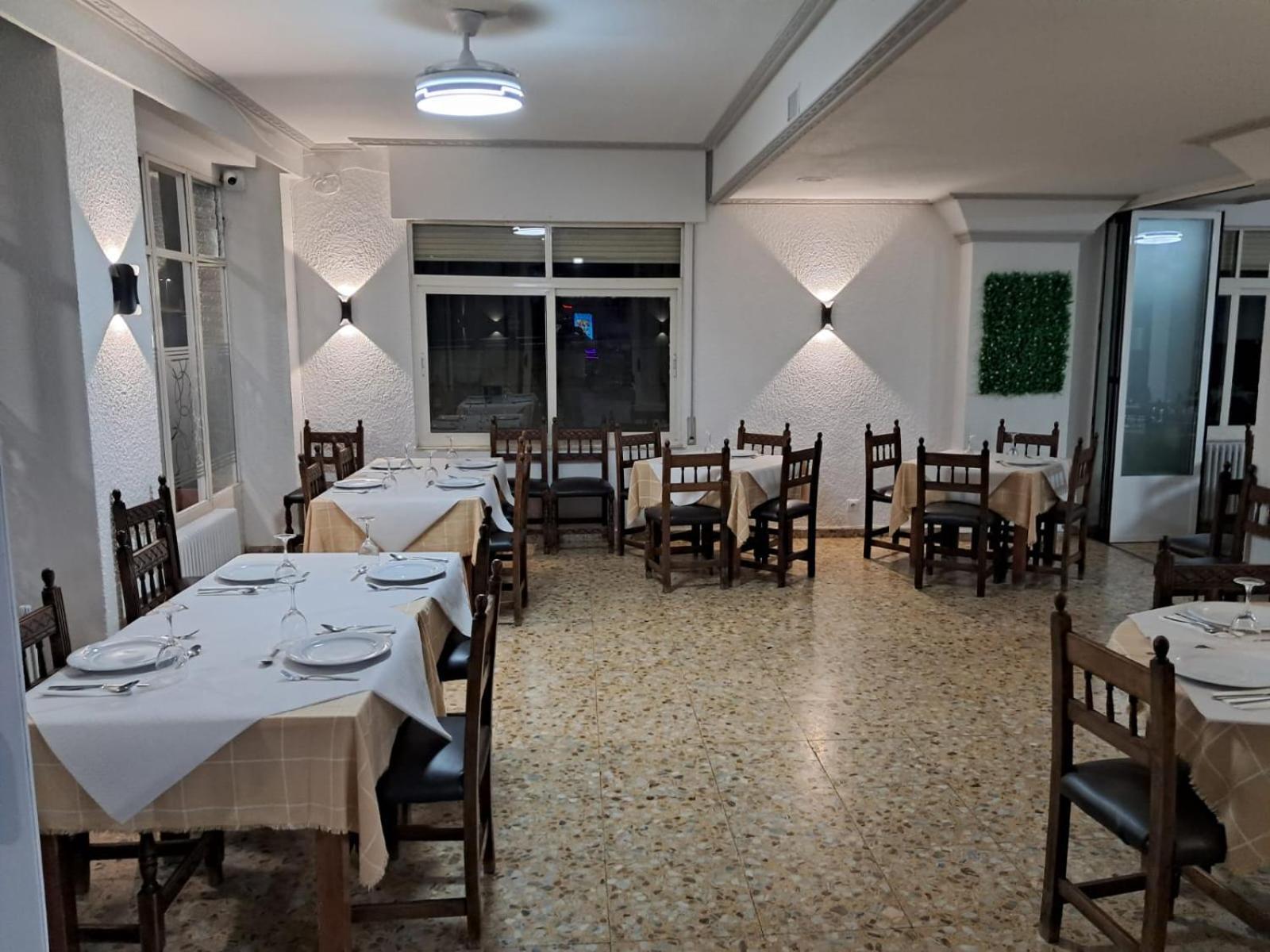 Hostal San Miguel Villalobar Buitenkant foto
