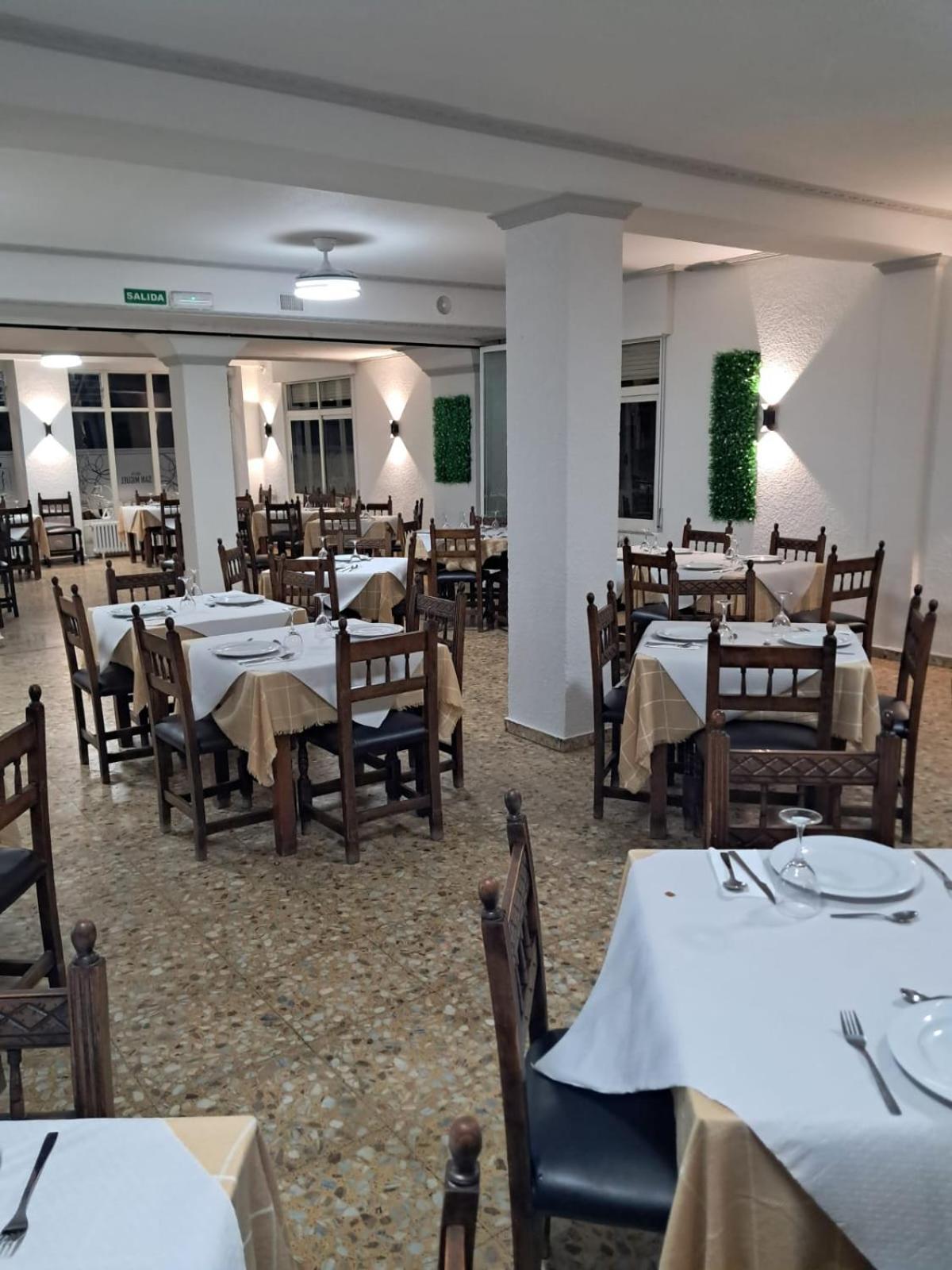 Hostal San Miguel Villalobar Buitenkant foto