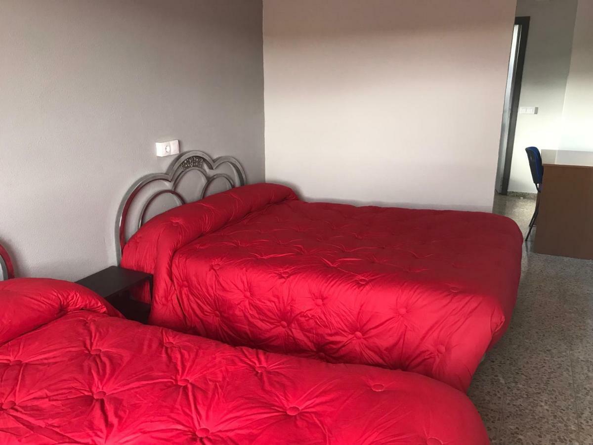 Hostal San Miguel Villalobar Buitenkant foto