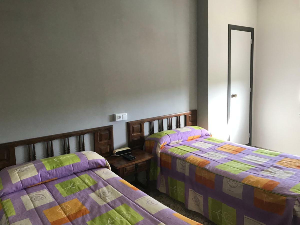 Hostal San Miguel Villalobar Buitenkant foto